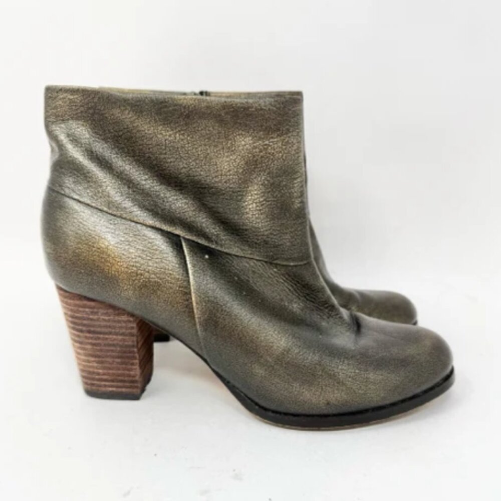 Cole Haan Bronze Metallic Leather Ankle Booties Stacked  + Nike Technology Boots